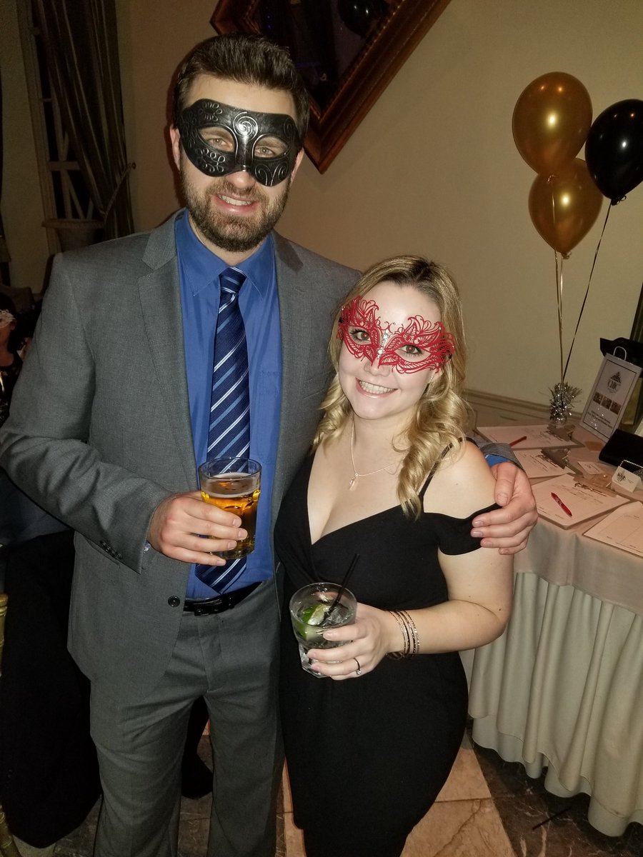 1043FreshRadio's tweet photo. The @nextgenkfla masquerade is underway in support of @unitedwaykfla #YGK #NextGenMasq -@MoRadio_ https://t.co/hqjLMk09Dw