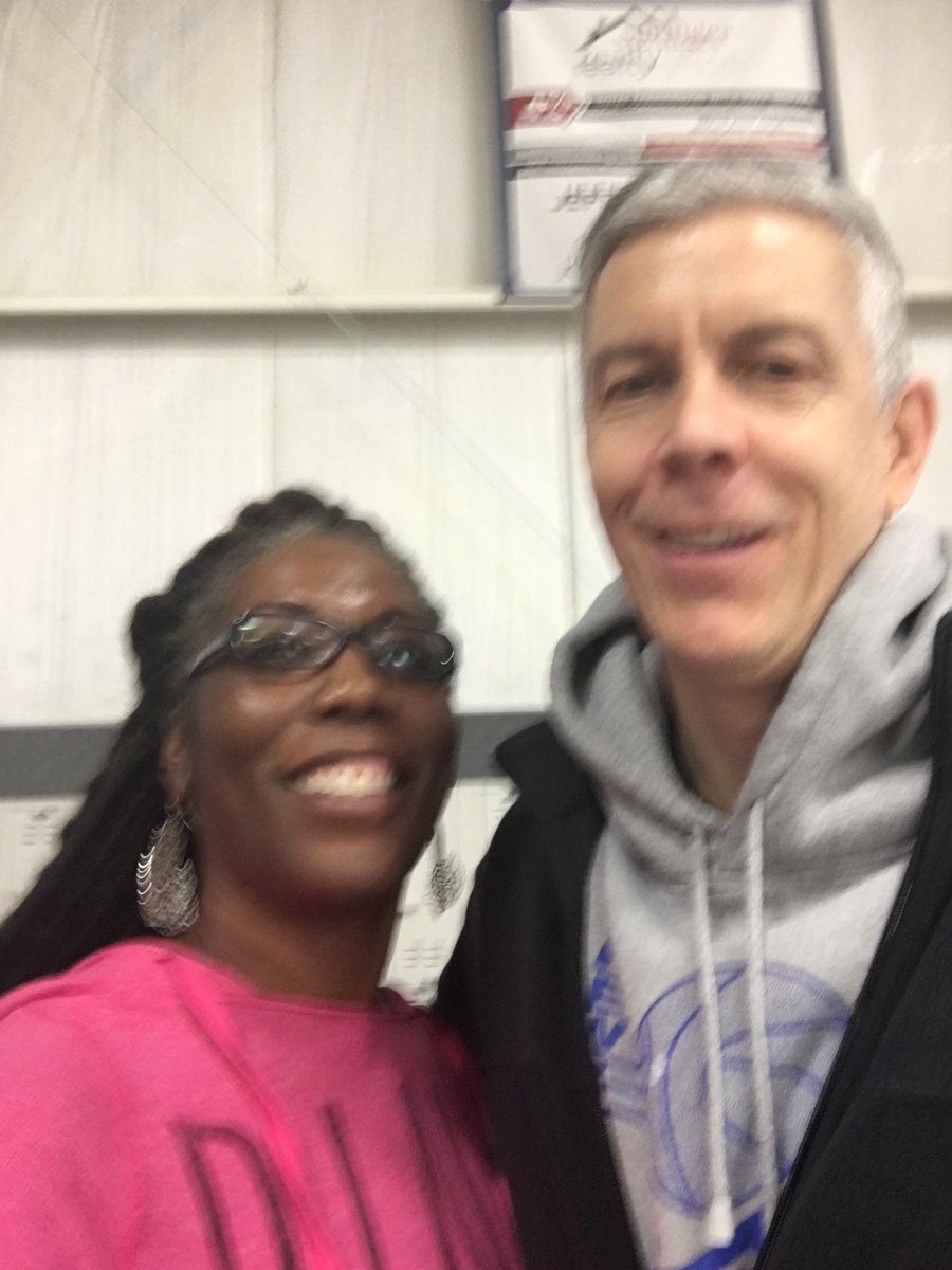 Arne Duncan at the tournament! I could not resist discussing ESSA!!! Oh and taking this selfie. #sceck12_Central