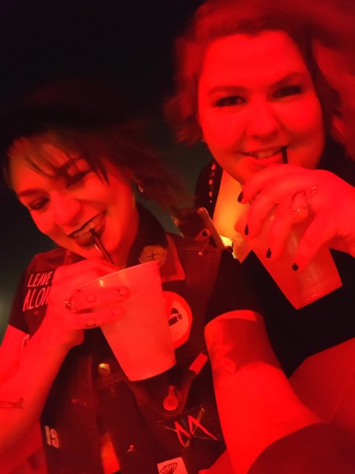 Helena H Holmes and I are the best friends of sexy friends and you can't beat us tbh https://t.co/zk