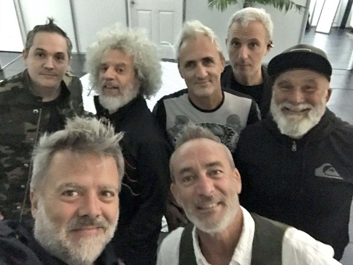 Que 30 años no son nada...
<a href="/pericosreggae/">Los Pericos</a> <a href="/lfcoficial/">Fabulosos Cadillacs</a>  hermoso reencuentro en Costa Rica!