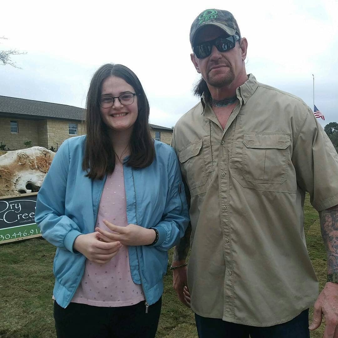 giselaiveth96's tweet photo. Undertaker y Michelle mccool  #Undertakerforever #UNDERTAKER #thephenom #thegreamreaper #thebest #thelegend #americanbadass #thedeadman #thankyoutaker #thebigevil #thelordofdarkness #theministryofdarknees #MarkCalaway #MichelleMcCool #Teamtaker #Teammichellemccool https://t.co/zLcjFcObSJ