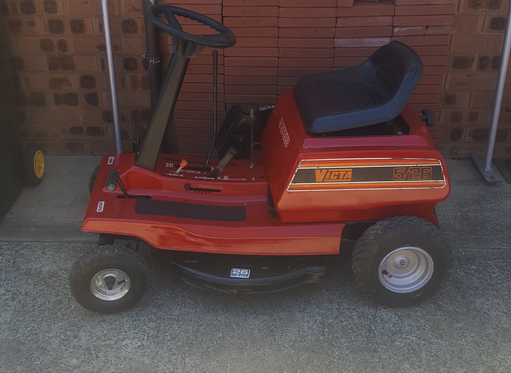 Phillip moore on X one of 3 victa 5 26 ride on mowers that im doing up great for smaller yards goes like a buty. https t VEYunNvDam X