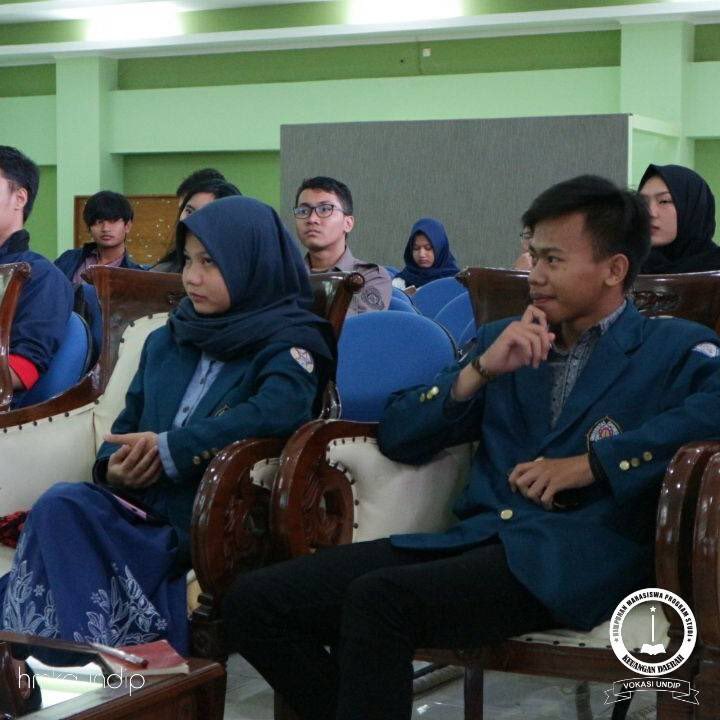 [LIVE REPORT]
Sedang dilaksanakan Rapat Kerja HMKD SV 2018 yang dibuka oleh Ketua Himpunan yaitu Cindy Kholisafani dan dihadiri oleh perwakilan dari masing-masing program studi yang ada di Sekolah Vokasi UNDIP
Hubungan Masyarakat
HMPS Keuangan Daerah 2018
Berkontribusi Berinovasi