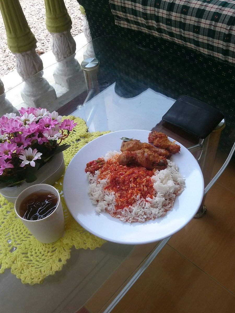 amirul123abc's tweet photo. Pernah ke aku miss kenduri? Haha..tapi tu la..sorang2 plak..yang lain x bangun lagi 😂 https://t.co/CqY5JajDzr