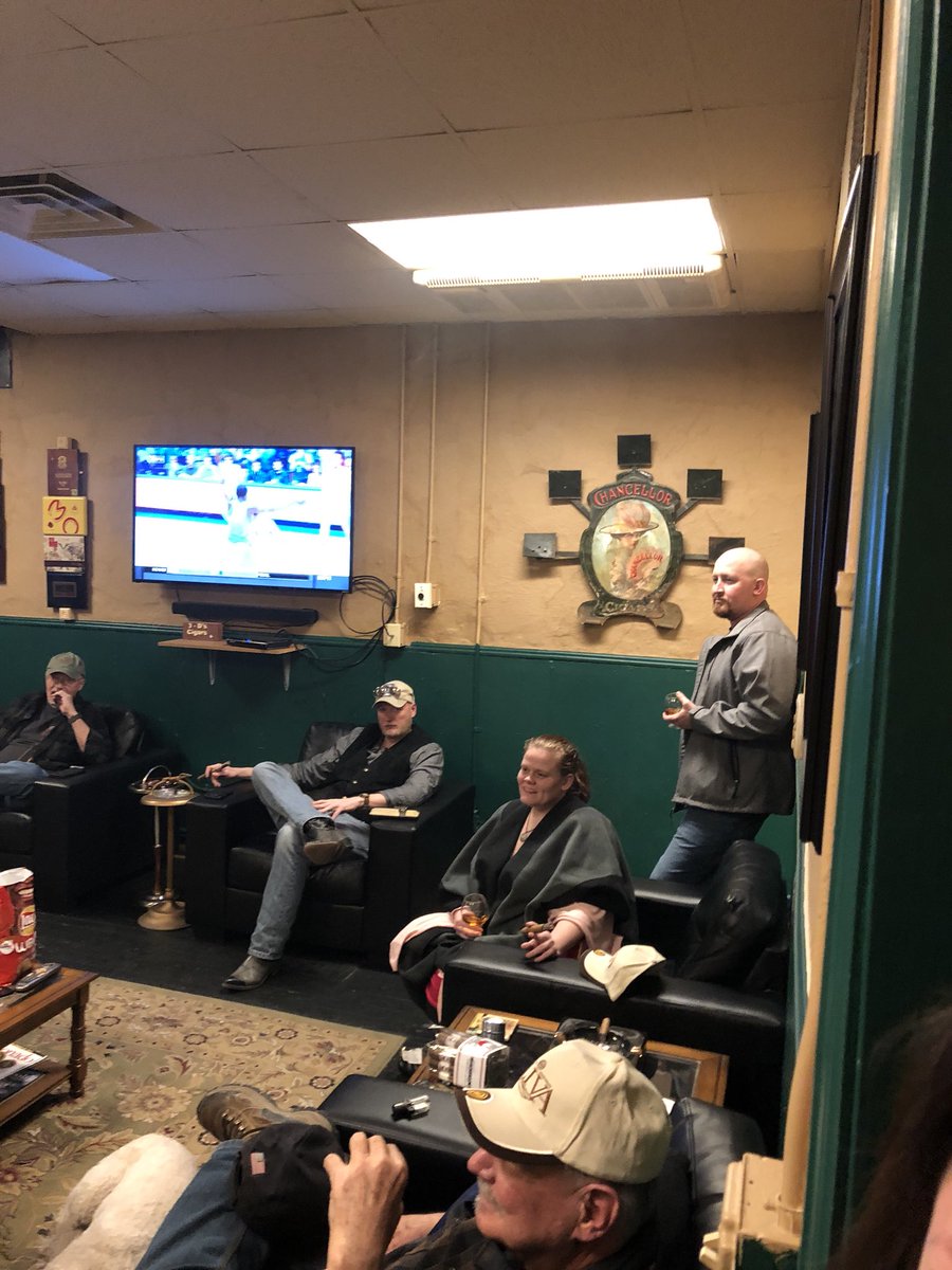 3DsCigars's tweet photo. We want to thank all of our customers who came out and celebrated with us today! These last three years were only possible because of the amazing customers (really friends) that have been with us! Thank you all! To the last three years, and to many many more! #cigarlife https://t.co/eue1PmVwVD