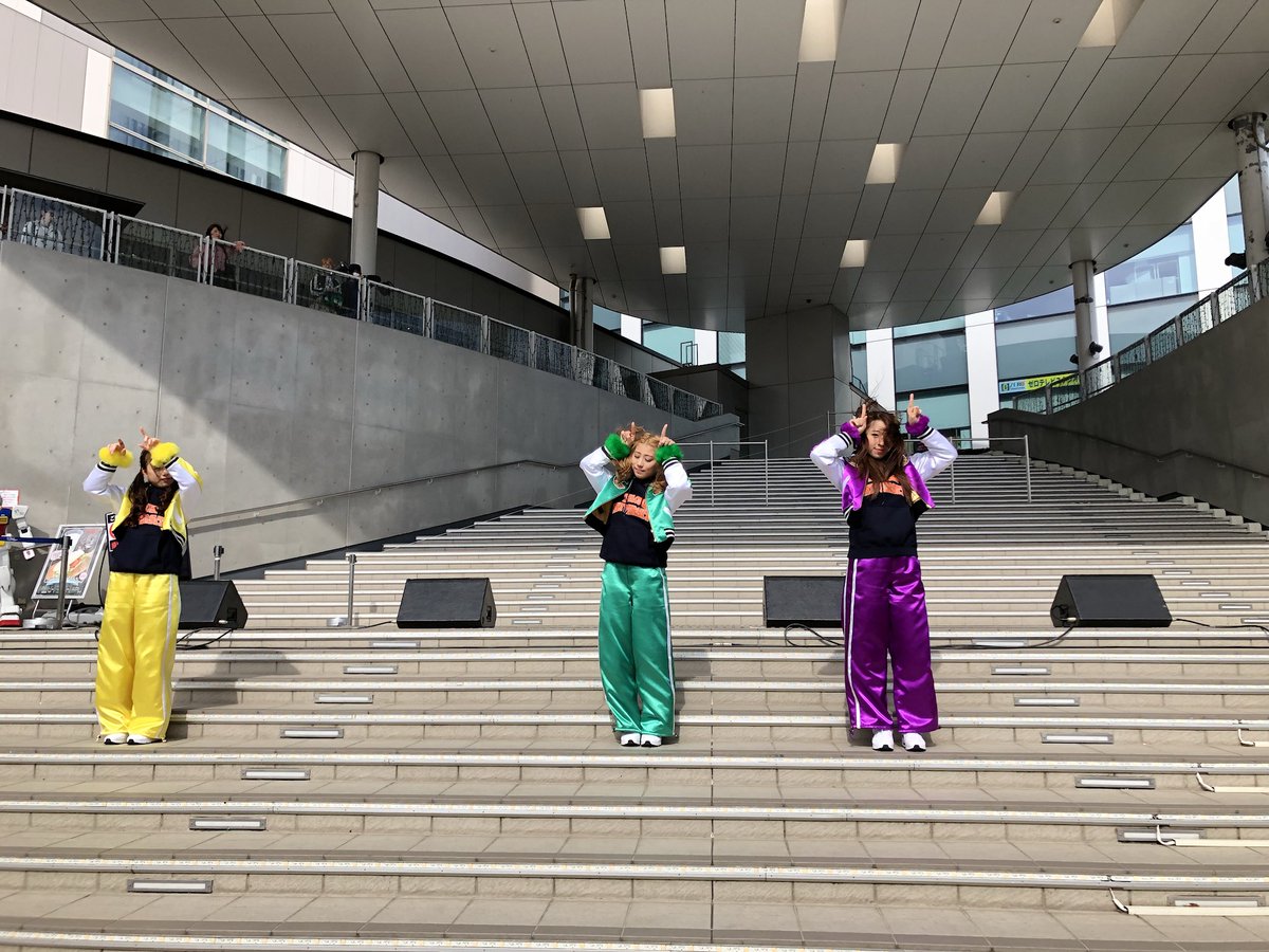 チームしゃちほこ 本日の特典会 【グループ撮影会】のポーズはこちらに
