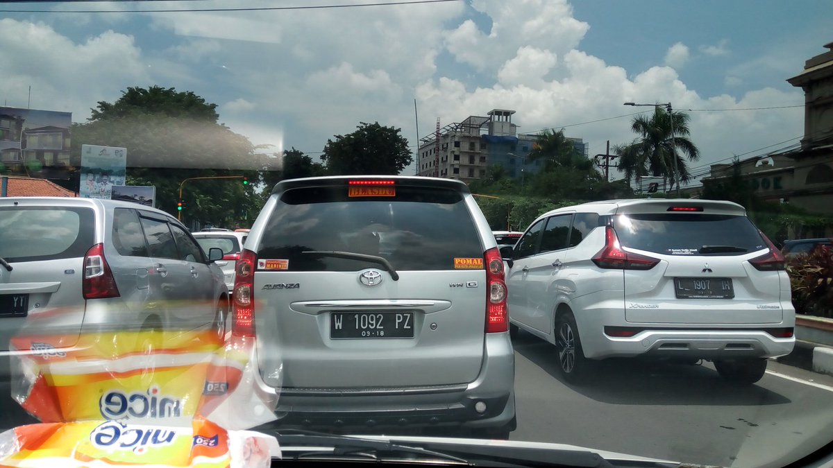 firmanfaza2's tweet photo. @e100ss exit tol Sidoarjo padat merayap cenderung berhenti https://t.co/VMnhKbEhb8