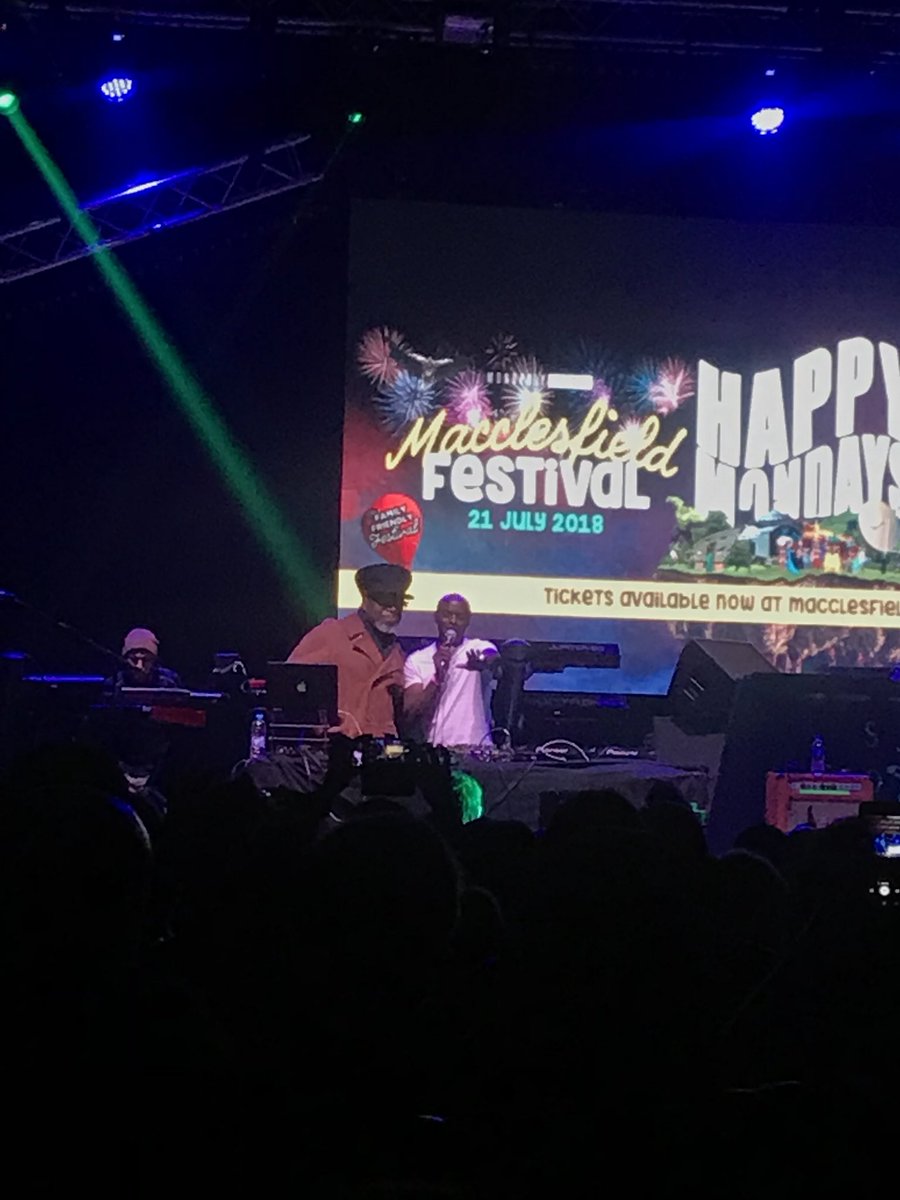 tallybookbinder's tweet photo. These guys made my night last night @DJTrevorNelson @Soul2SoulUK @BowlersMcr ππΌππΌ#perfectcrowd #perfecttunes #stillsmiling https://t.co/K13CxM5Caz