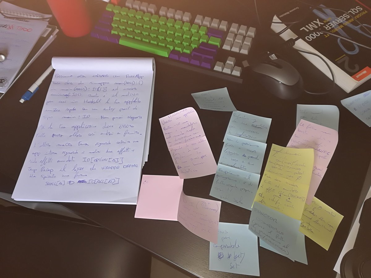 matteobaglini's tweet image. Mia figlia mi ha svegliato alle 5. Poi si è riaddormentata. Io non riuscivo a smettere di pensare, ho preso carta, penna ed ho iniziato a scrivere. 3 ore dopo ecco una traccia di 20 pagine + un po' di postit del mio corso su #funcionalprogramming 😎😎 @avanscoperta domani call?