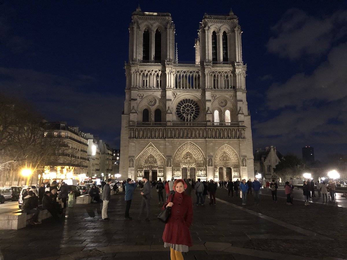 seattle48hfp's tweet photo. #Paris #filma18! https://t.co/dbwVdWyOeb
