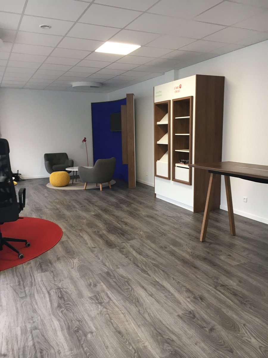 Des lundi , poussez la porte de notre toute nouvelle et belle agence, notre équipe est à votre service  .
Bravo à Cyrielle pour avoir géré tout ce grand chantier de main de maître