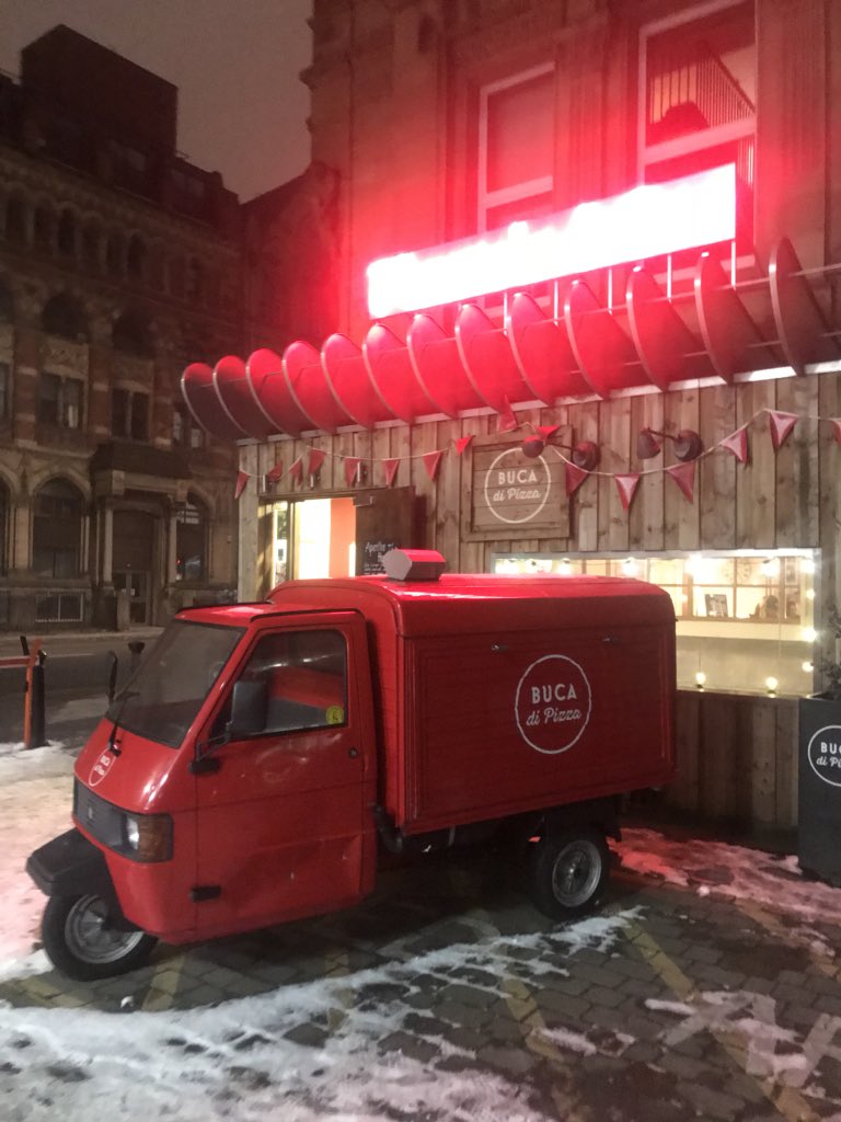 MrTonyAustin's tweet photo. Called in to @bucadipizza #Leeds before my train back to London. Great place &amp; fantastic guys on board #goodservice so see you next time. https://t.co/DePBA4JxeD