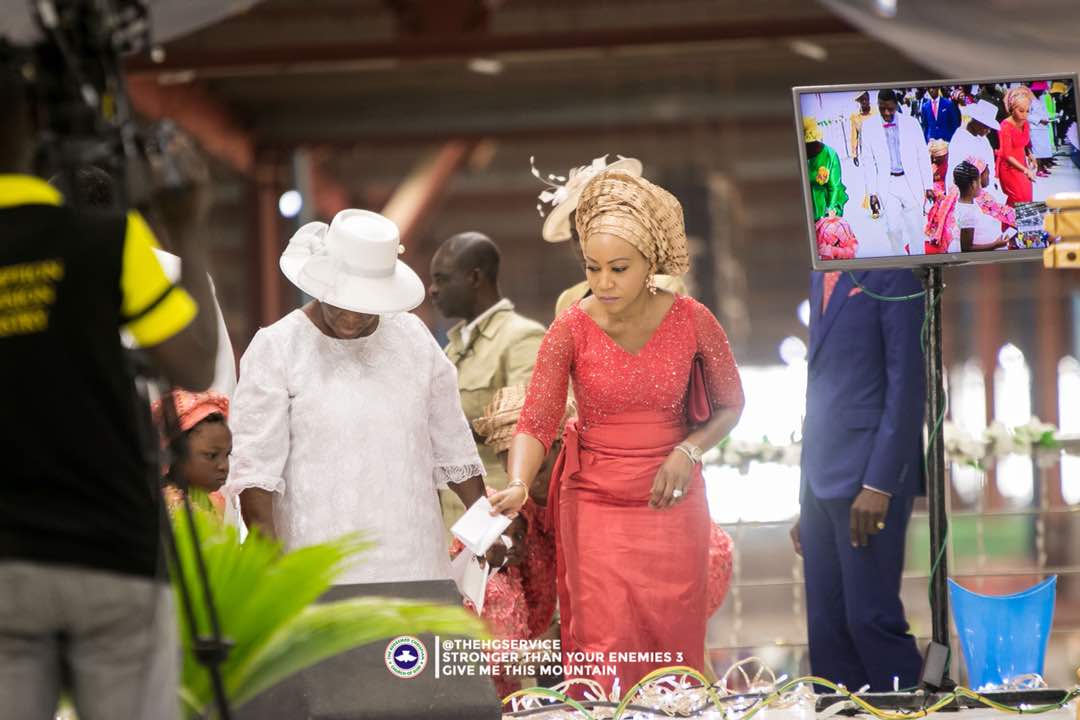 TheHGService's tweet photo. @PastorFAAdeboye
Thanksgiving Service
#StrongerThanYourEnemies3
#GiveMeThisMountain
#DaddyGOat76 https://t.co/PfOa2qPrNE
