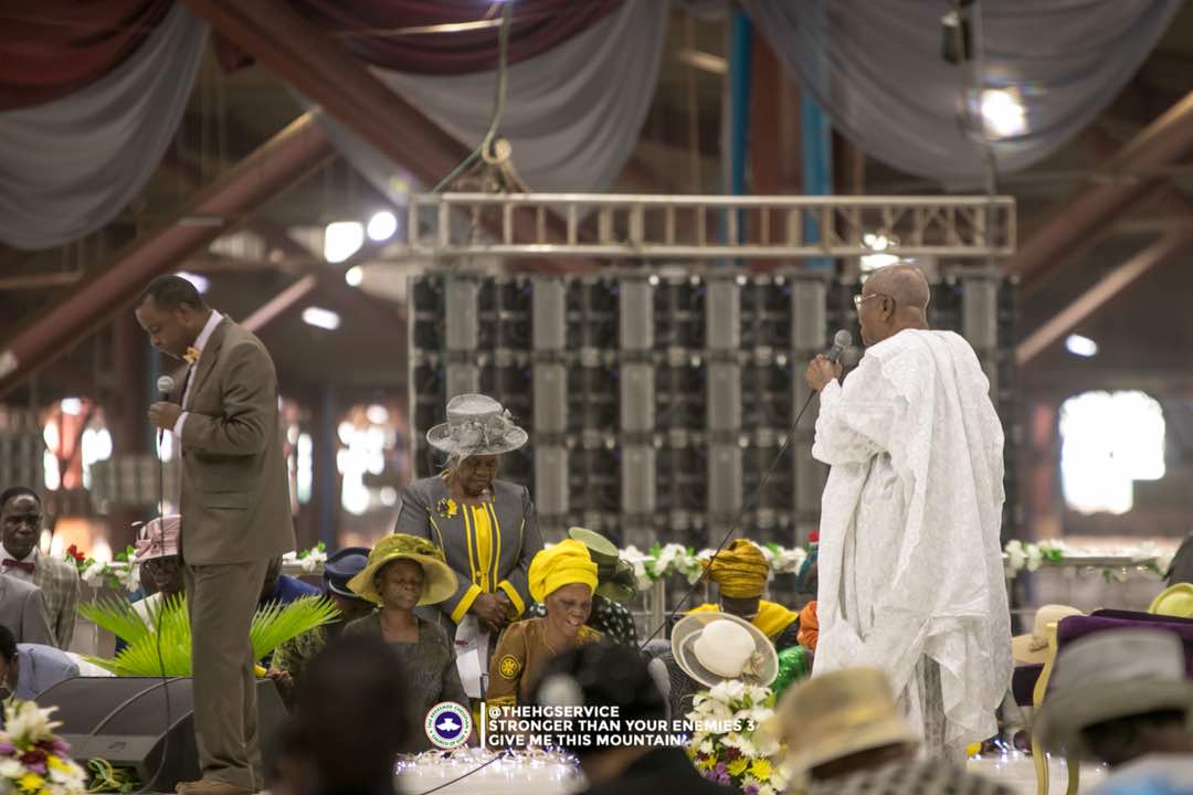 TheHGService's tweet photo. Pastor Abiona leading the Thanksgiving prayers
@PastorEAAdeboye
Thanksgiving Service
#StrongerThanYourEnemies3
#GiveMeThisMountain
#DaddyGOat76 https://t.co/w5si7HavlE