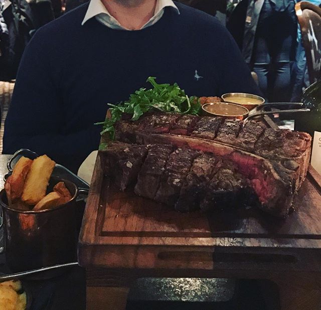 pangaloofood's tweet photo. Another great Edinburgh eat @kyloe.edinburgh loving the decor @caroline_shotton  #steak #edinburghrestaurant #carolineshotton #sharingdinner https://t.co/keEGSXNWUZ