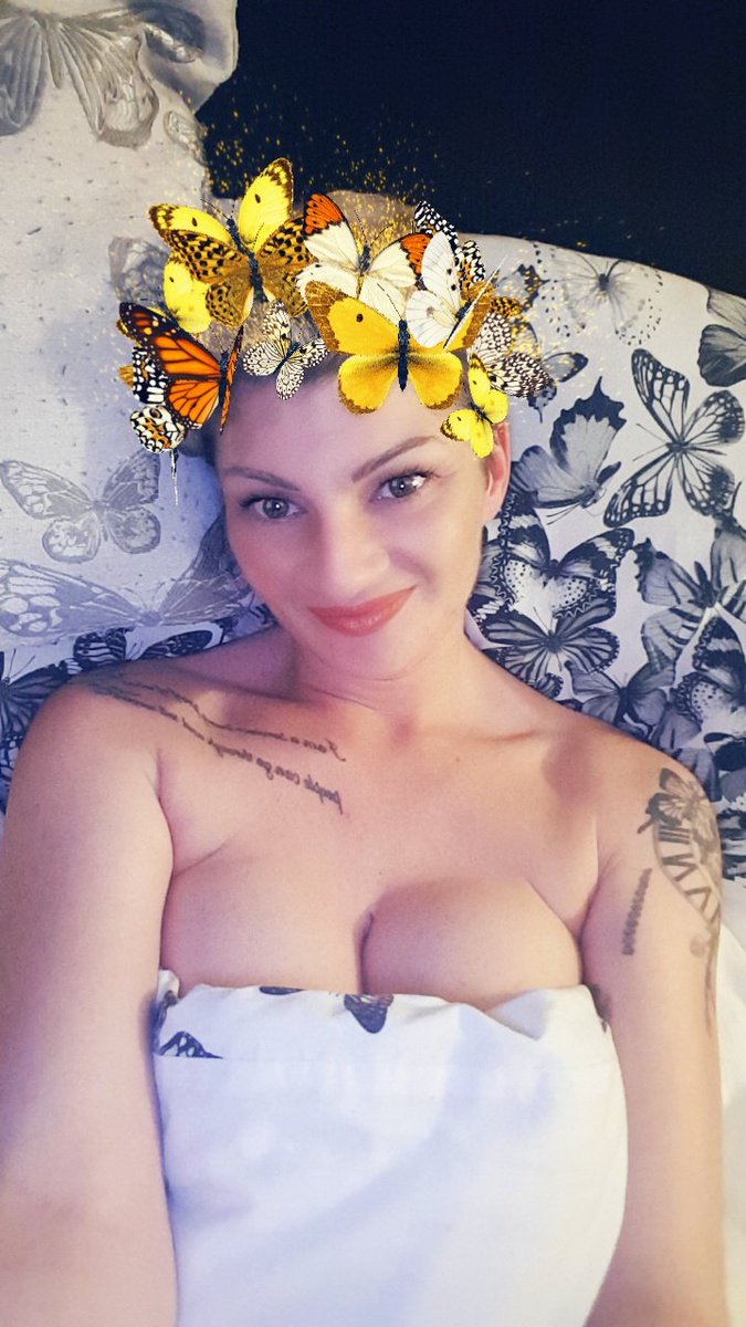 Roxy_roo_81's tweet photo. I have a small obsession with butterflies so I'm in love with this filter 😍 https://t.co/NUa6A5hsFD
