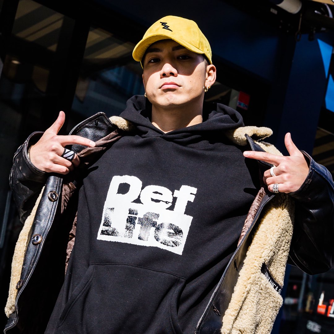 STADIUM_03's tweet photo. DEFLIFE.

Release
ONLINE SHOP 3/4 19:00~
店頭 3/5 12:00~

https://t.co/IaFeUo1dXY

#deflife #defjam #defjamrecordings #sway #stadium #stadium_03 #streetfashion #mensfashion #japan #tokyo https://t.co/0bxeZnVPzg