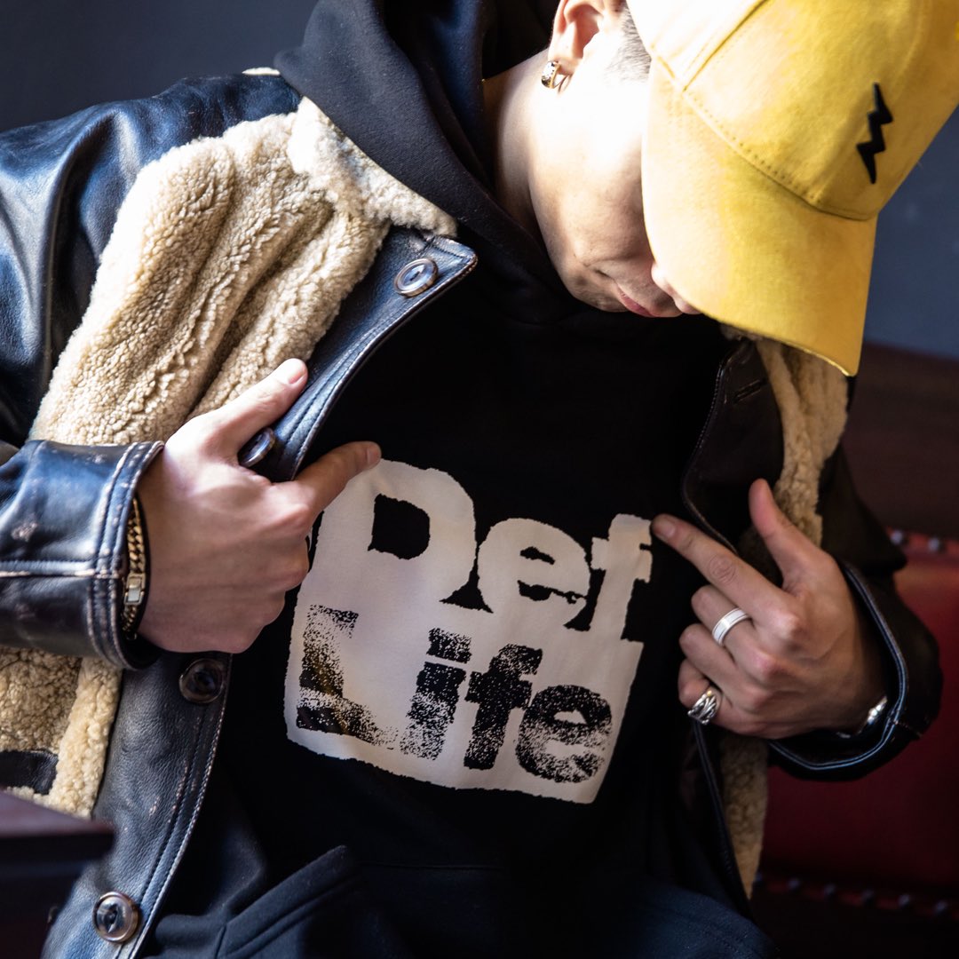 STADIUM_03's tweet photo. DEFLIFE.

Release
ONLINE SHOP 3/4 19:00~
店頭 3/5 12:00~

https://t.co/IaFeUo1dXY

#deflife #defjam #defjamrecordings #sway #stadium #stadium_03 #streetfashion #mensfashion #japan #tokyo https://t.co/0bxeZnVPzg