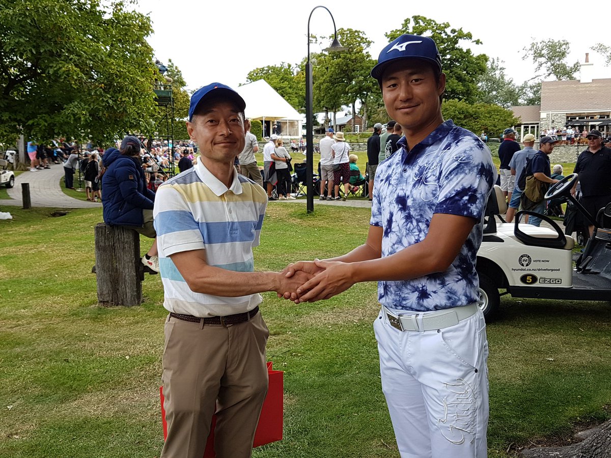 MillbrookNZ's tweet photo. 日本人が初めてニュージーランド•オープン プロアマ選手権大会を優勝しました。小鯛 竜也プロ選手と神宮 敦アマチュア選手。#millbrookresort #NZOpen99 #queenstown https://t.co/esApgEJXKr