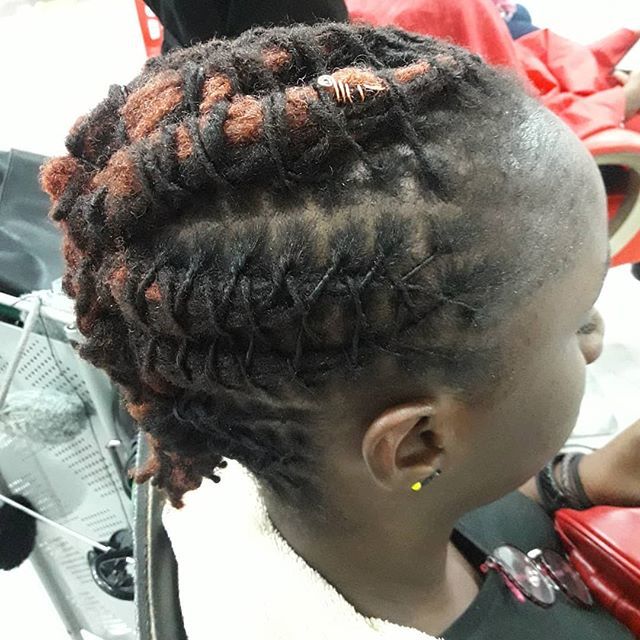 Locitude's tweet photo. Easy like Sunday morning. 😁. Locs By Locitude!
#LocsByLocitude #locinspriration #LocitudeDidIt #locitude #locs #dada #teamlocs #teamnatural #naturalhairstylist #naturallocs #NigerianHair #Lagos #lagossalon #lagoslocs #proudlynigerian #shortlocstyles… https://t.co/8MQQ7Mkhbs https://t.co/gvHxp25WT9