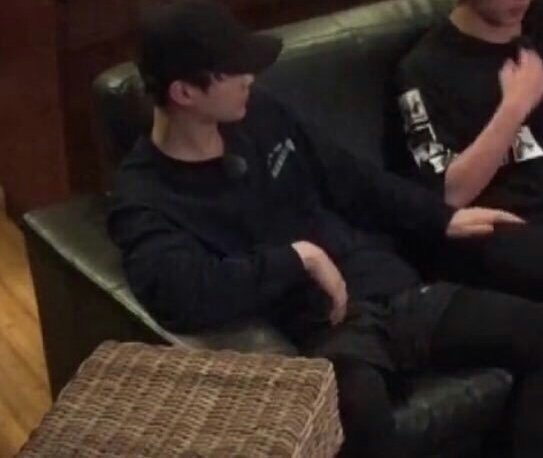 RISEOFH0PE's tweet photo. the way yoongi sits is very manly...what a daddy culture 

@BTS_twt #BestFanArmy #iHeartAwards #BTSARMY https://t.co/jjOqUW5wGv