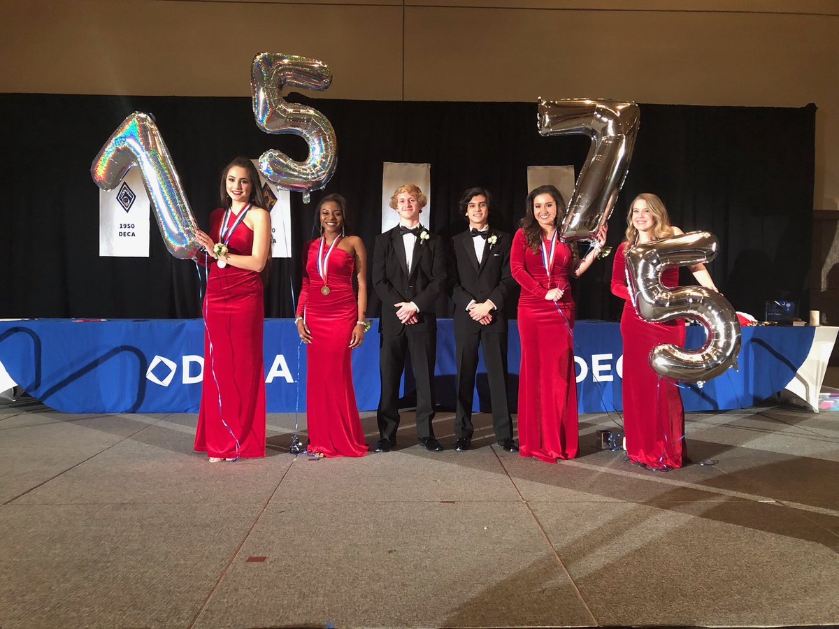 SCDECA_Kelli's tweet photo. An amazing night and a great way to end my presidency. South Carolina DECA, I will love you forever! And ATL, here we come🖤 https://t.co/zGnriiALEw