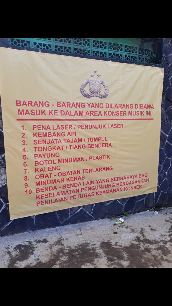 slankdotcom's tweet photo. Sampai ketemu nanti malam di Stadion Korpri Cisaat, Sukabumi!

Harga tiket masuk Rp.25ribu bisa dibeli di lokasi! Patuhi segala aturan yang berlaku biar piss semua.

Ayo #ngeSlankRameRame &amp; sebarkan https://t.co/mYGugGJzr9