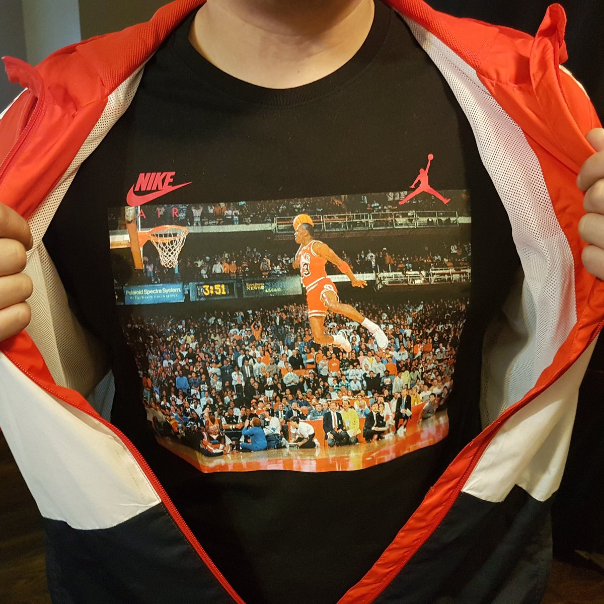 Tamwise1985's tweet photo. New T-Shirt... #goat #mj #jordan #NIKExNBA @Jumpman23 @Nike @NBA https://t.co/1TZ6uZHm7G