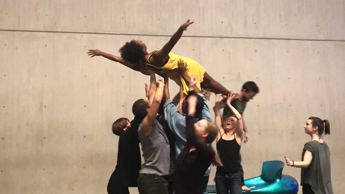 UrbanityDance's tweet photo. (Un)expected Families / (Un)expected Portraits Thank you @mfaboston for inviting our dancers to contribute tonight! #bosarts #bosdance #dancefamily #getmoved #movingsculpture #mfaLateNites https://t.co/M5KPMTQ5Az