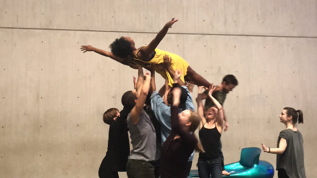 (Un)expected Families / (Un)expected Portraits Thank you @mfaboston for inviting our dancers to contribute tonight! #bosarts #bosdance #dancefamily #getmoved #movingsculpture #mfaLateNites