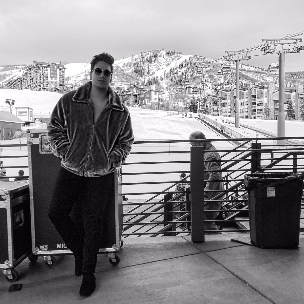 adriancotamusic's tweet photo. Played a concert in the snow for thousands of beautiful people. Was a beautiful day. https://t.co/XNut42ZjFM