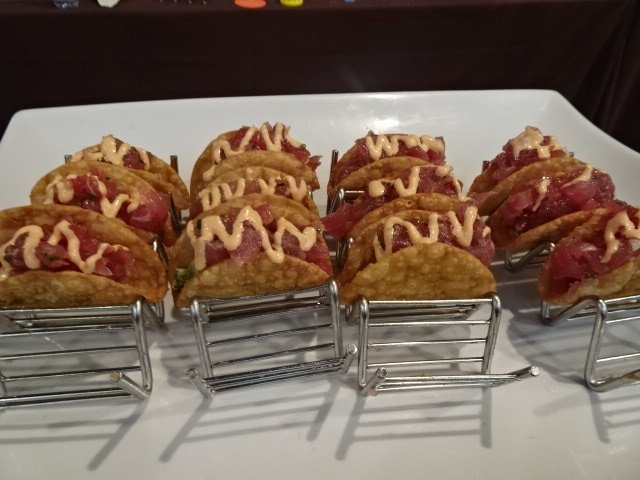 AtkinDining's tweet image. So many delights at #PPLAFoodFare. Shall we start with the addictive ahi tuna tacos from @DelFriscos? @PPLosAngeles