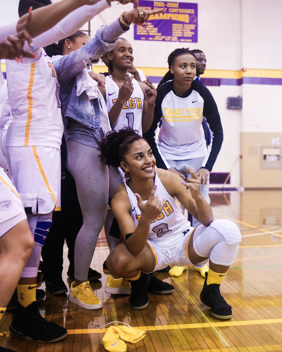 CreativeNLB5's tweet photo. Ayeeee Going to state❗ @cheyy_dawg 🙌🏀🏆 #CreativeNLB 📷 https://t.co/5lfR9LiyUa