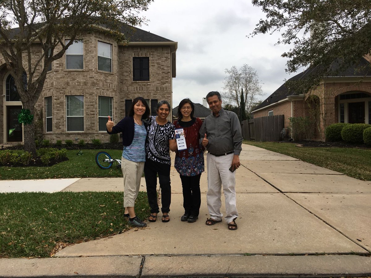AsianDems's tweet photo. @AADC_CO Chair flew to Houston joining @HelenShih_AADC Chair canvassing with @SriPKulkarni today. We need Asian Americans' voices in the Congress. #Sri4Congress #AsianDems #AADC #TurnTXBlue2018 https://t.co/9JNWXoIrVS