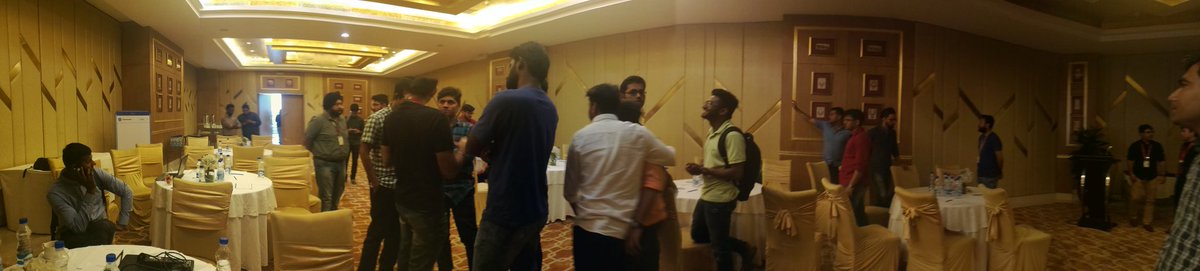 meta_abhinav_'s tweet photo. Its Lunch time #HonorMeetup #ChangeForBetter @HiHonorIndia @HonorClubIndia @Honor_League_In https://t.co/HwKEDDUDcn