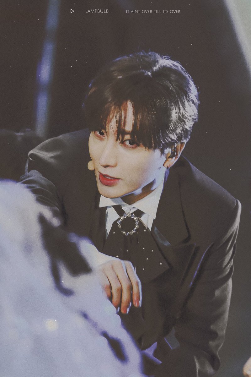 13elieveSG's tweet photo. [HD PIC] 180224 K-Pop World Festa - Leader Leeteuk is just undoubtedly gorgeous and full of charms! ^^ [4P] (Cr:@BULBLAMP) https://t.co/lXfj1MNB5A