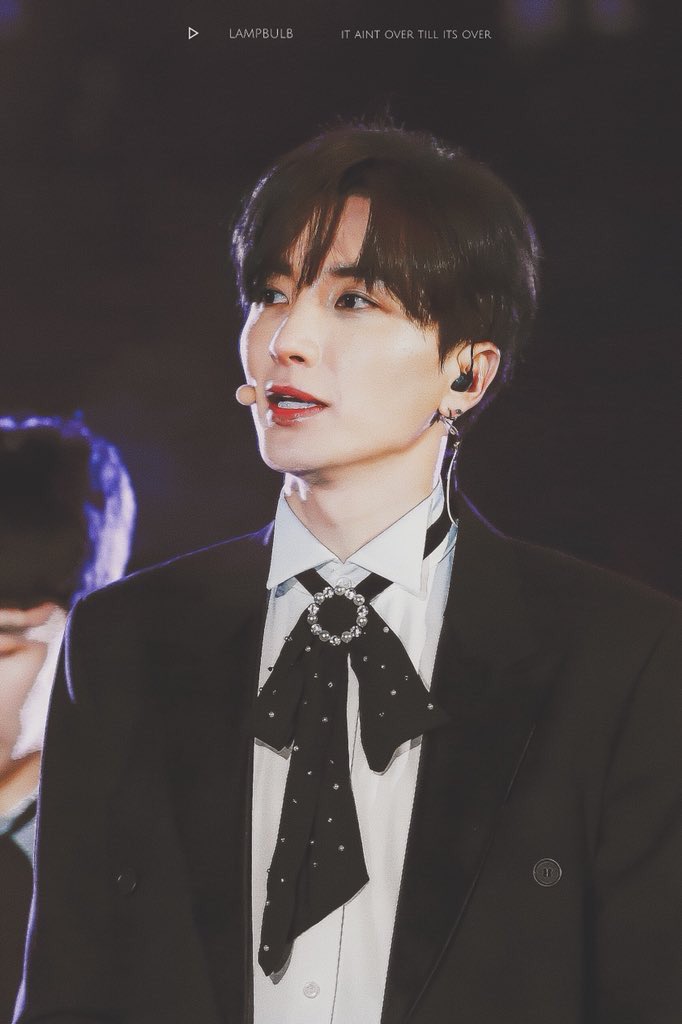 13elieveSG's tweet photo. [HD PIC] 180224 K-Pop World Festa - Leader Leeteuk is just undoubtedly gorgeous and full of charms! ^^ [4P] (Cr:@BULBLAMP) https://t.co/lXfj1MNB5A