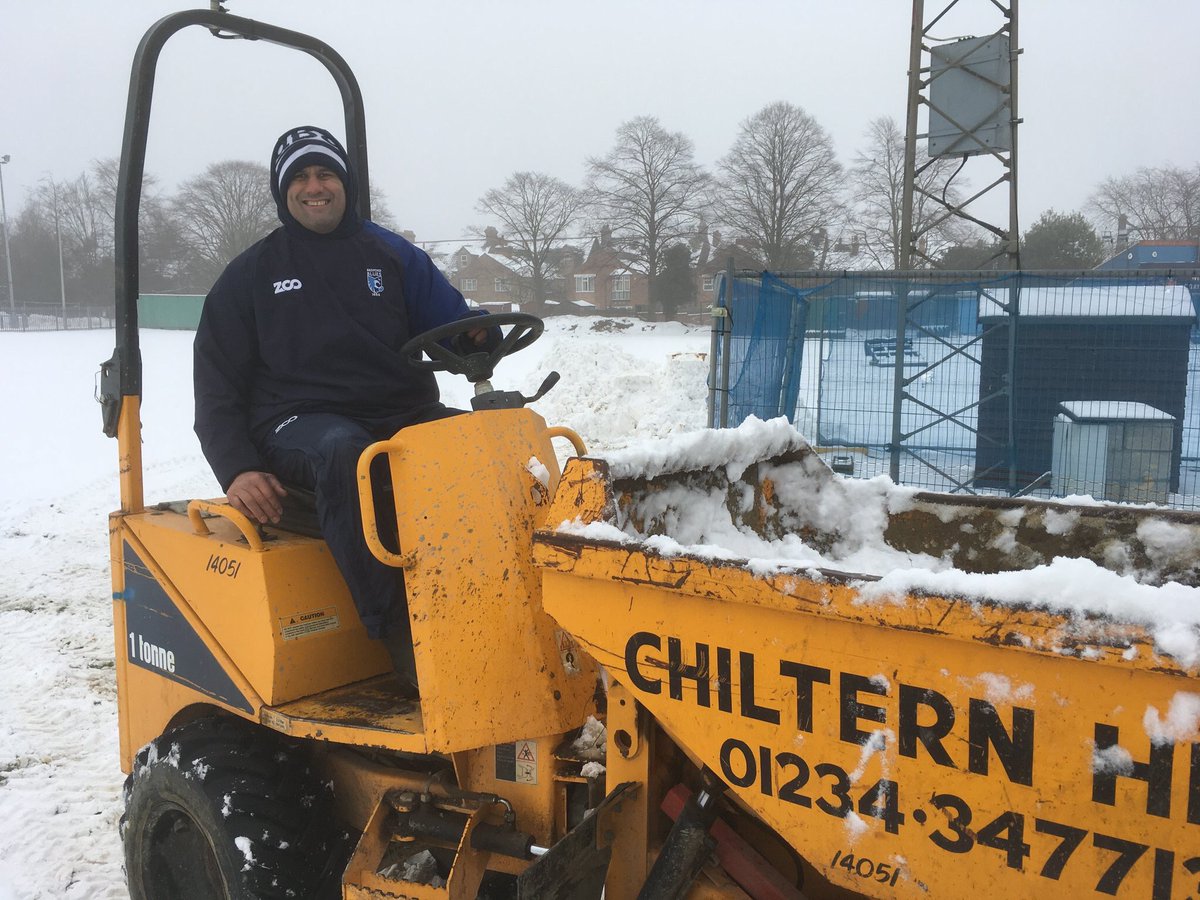 SendInTheToops's tweet image. Is there anything our man can’t do!?! @SendInTheToops @Toopsuk helping from the early hours with the clear up yesterday #sendinthetoops #getthegameon #snowproblem