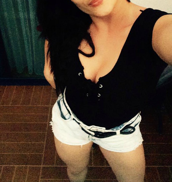 FitEmpress's tweet photo. I am awake losers!you may begin your worship!DM ME and start being useful! #findomme #worship #paypig #slaveformistress #cashslave #femdom https://t.co/AM9TLuEa6e