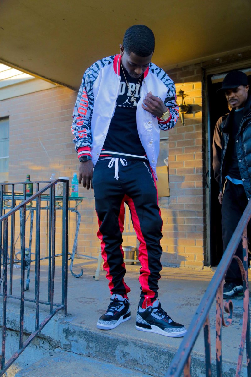 CeoBizzle's tweet photo. We gettin money right now Nigga you can sleep wen you die🙏🏾 https://t.co/kqwIB0P0fL