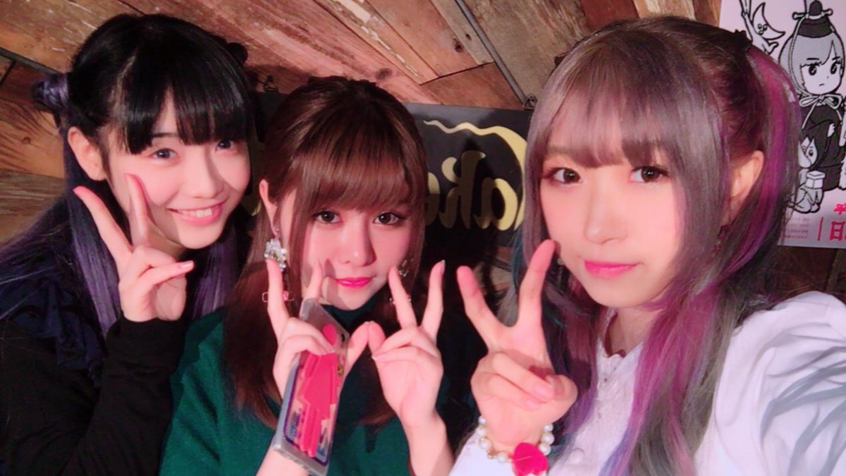 夕月未終 ミスidひなまつり クリスタルののとロリィタでプリパラアロマゲドン でびえん歌って踊りました アイドル やったことないロックンガール的絶対アイドルでした ろる らり子もロリィタ風で髪色髪型も被ってごめんな 自撮してたら背後に居てびびっ