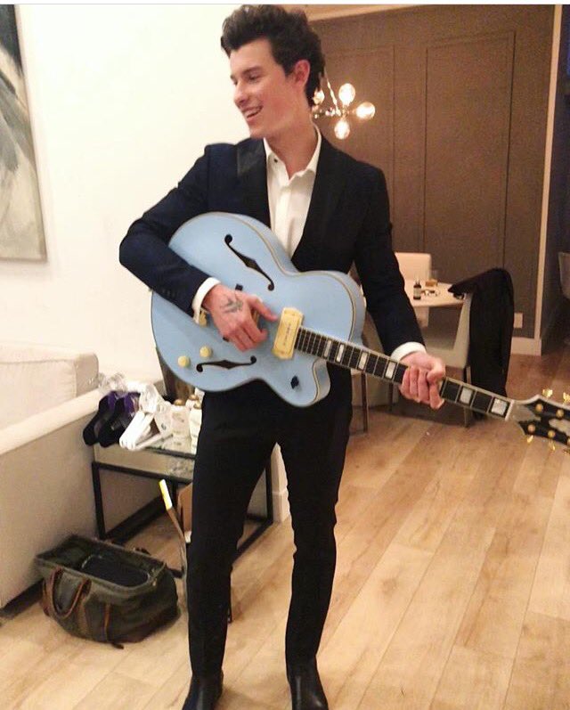 Playing songs for Belle 😍 @SexyMendes25