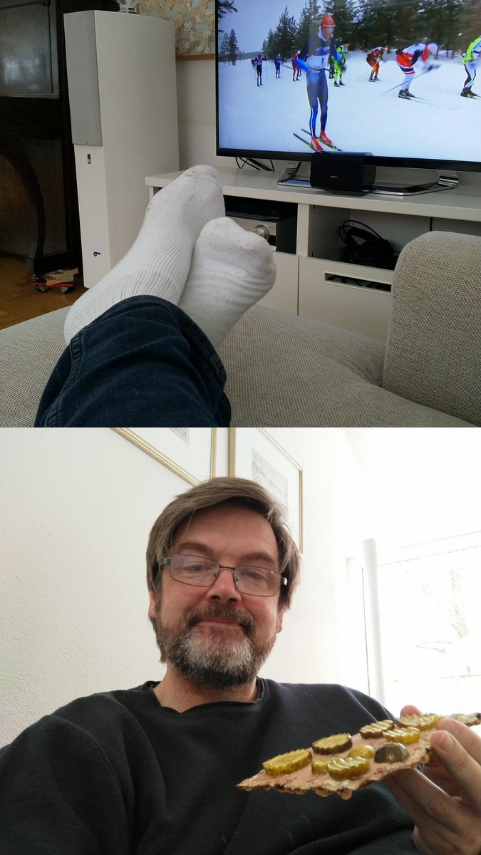 Hellwer's tweet photo. Njuter av #vasaloppsfrukost och #vasaloppet med vasaknäcke! Spillde ut latten med datorn men nu är jag laddad igen. :-) https://t.co/RRZlkIdsFd