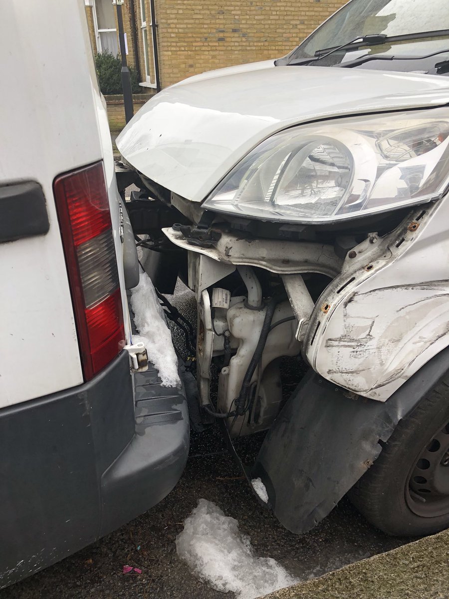 LondonGalah's tweet photo. @lambeth_council Is this allowed?! Northstead Road, SW2 3JW #nomot #nottaxed #noengine @DVLAgovuk https://t.co/U2dWBCeusN