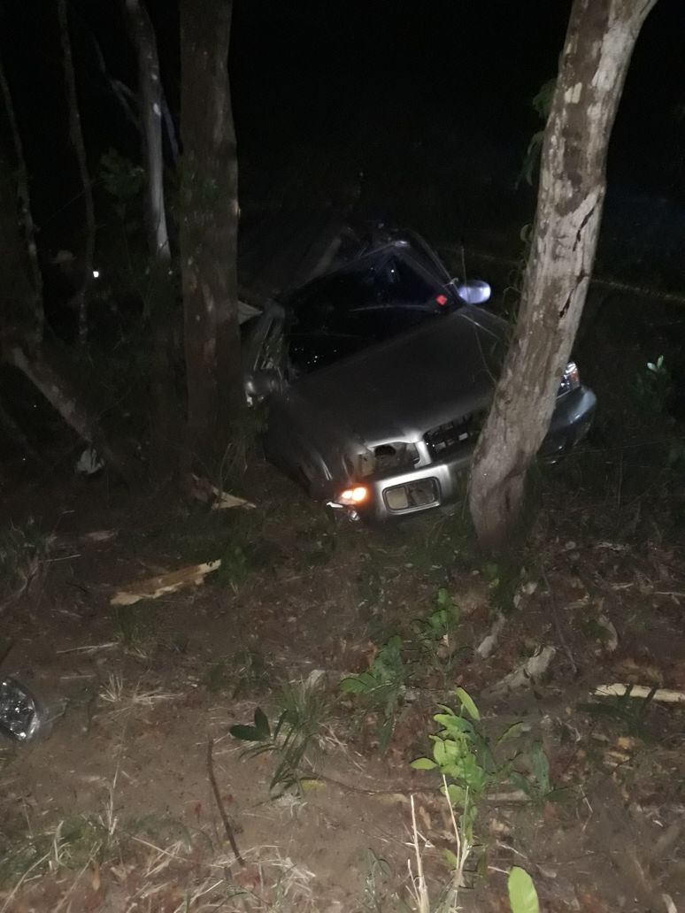 Personal de la Estación de Bomberos de Tonosí, <a href="/bomberoslosanto/">Bomberos Los Santos</a> atienden lamentable hecho de tránsito, en Sigua de Buenos Aire, vía Cañas de Tonosí,  una víctima fatal