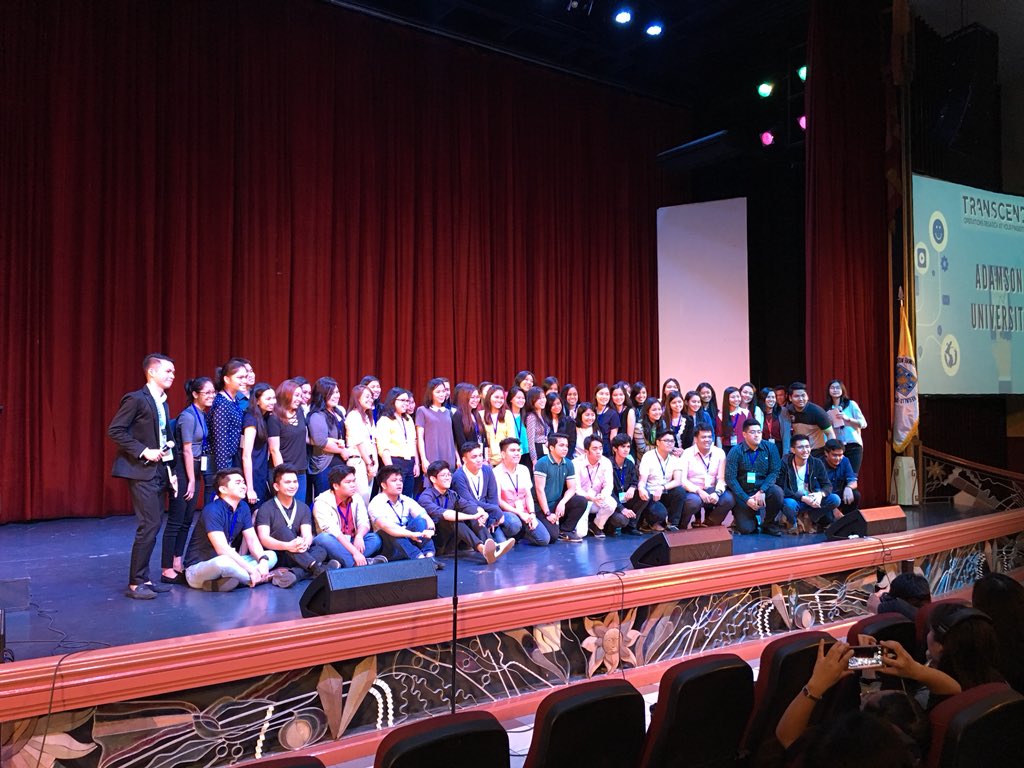 TOMCATust's tweet photo. To officially close the event, each school is requested to go on stage for their respective photo opportunity. #ORSPNSC2018 #ORSPTranscend https://t.co/qronOCQNH3