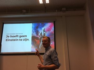 Veld organisatieontwikkeling geeft inspirerende lezingen en workshops. Check hier waar dat dan over gaat en wat we dan gaan doen! 

veldorganisatieontwikkeling.nl/lezingen-works…

#creatieveintelligentie #innovatie
