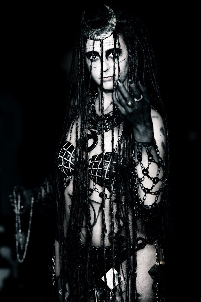 ImaginaryCos's tweet photo. Check this Enchantress photo by @Mechanismo !
Can't wait to wear this costume for @MCMComicCon this year! 👏👏
@WarnerBrosEnt @SuicideSquadWB https://t.co/Onp0JjGNGp