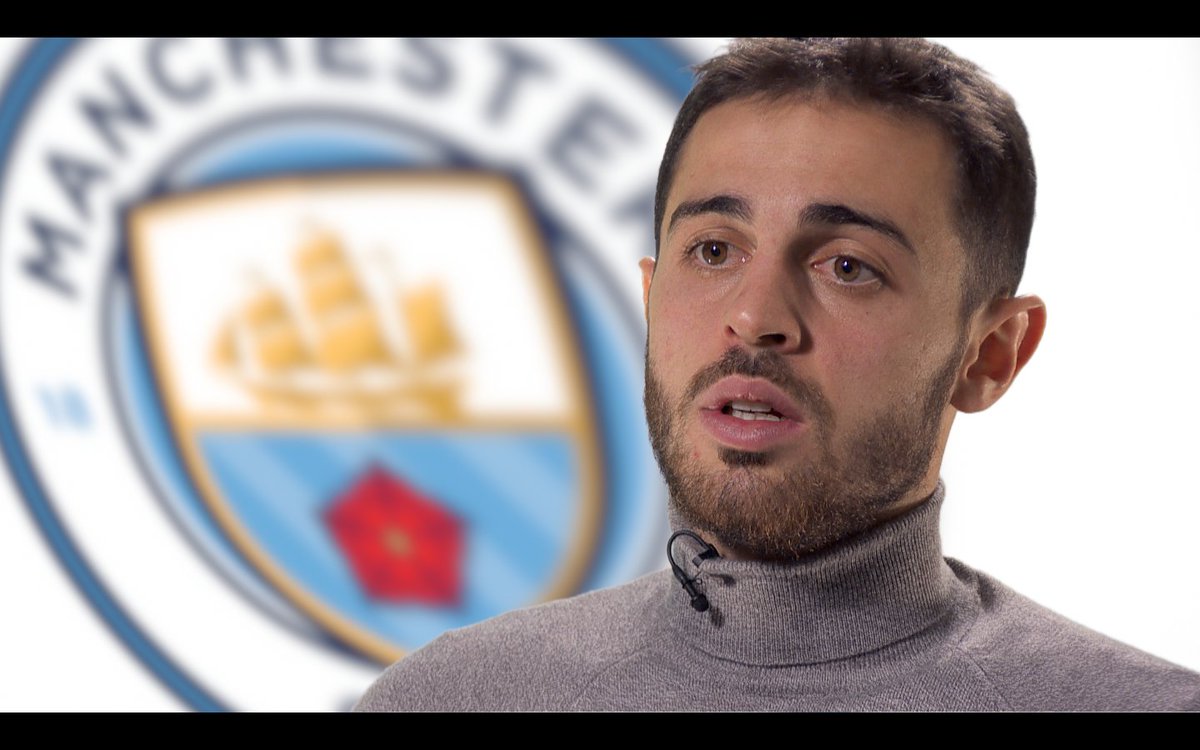 Filming a chroma key interview with #bernadosilva. Really nice guy! Sometimes the room/venue doesn't make a nice backdrop. #chromakey #ManCity #cameraskills