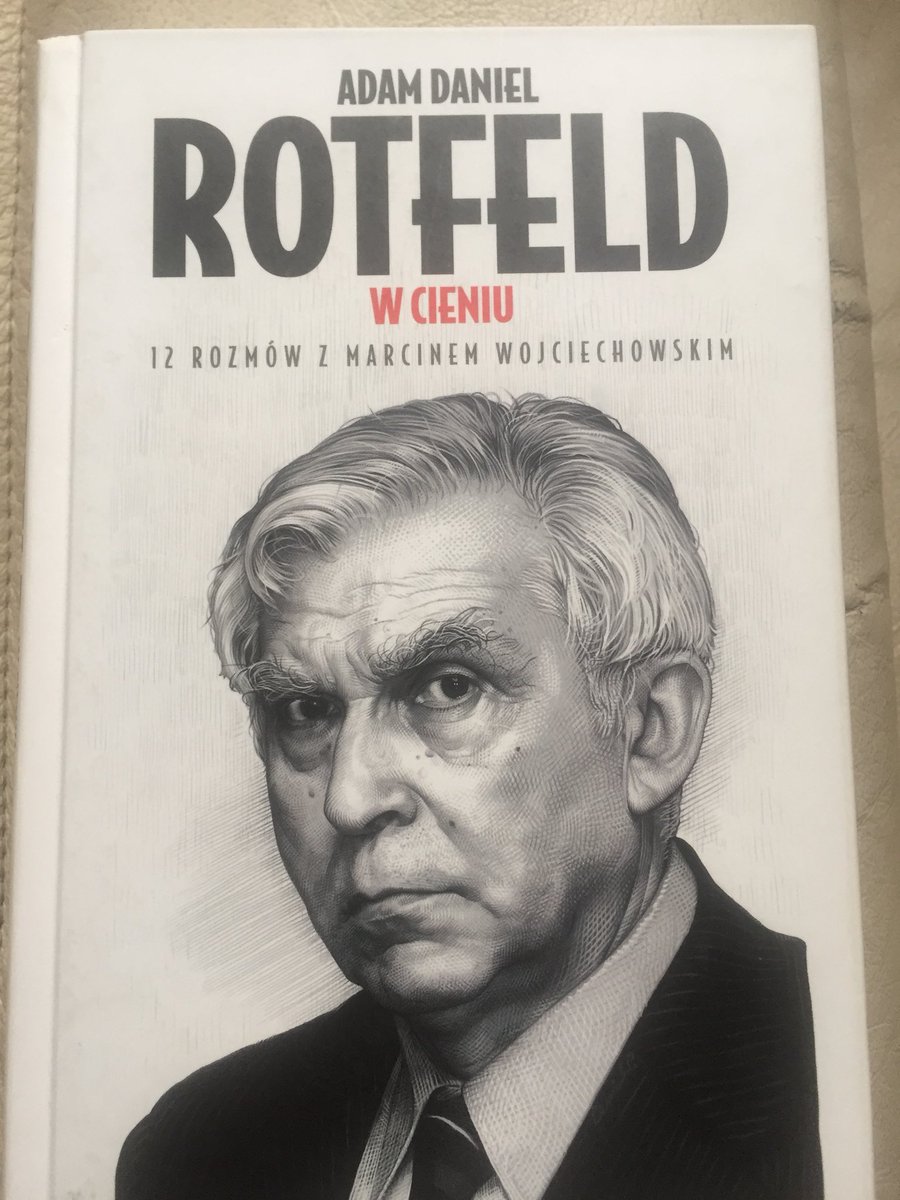 Adbodnar's tweet photo. Dzisiaj 80 lat kończy prof. Adam Daniel Rotfeld - wybitny dyplomata i intelektualista, specjalista od spraw najtrudniejszych, mąż stanu. Wszystkiego najlepszego Panie Profesorze ! https://t.co/h2a8YoxuGS